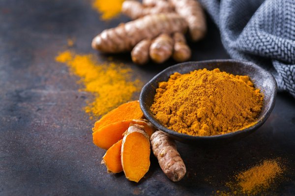 Comment la consommation de curcuma peut-elle aider à réduire les inflammations articulaires ?